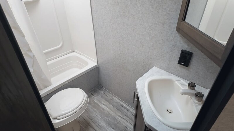 Boo Boo™ Onsite Modern Trailer-14